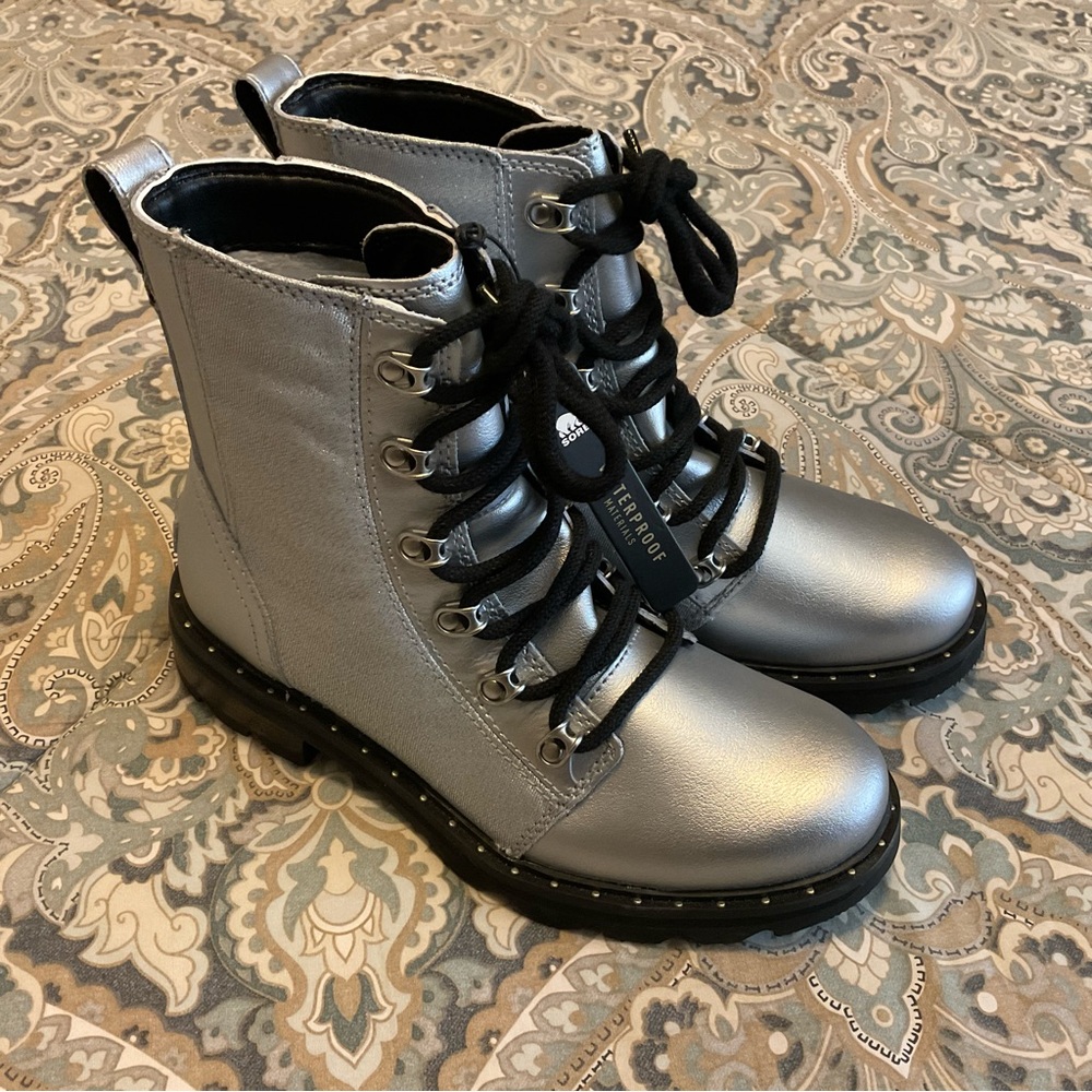 NWT Sorel Lennox Silver Metallic Lace Boots Womens Sz 7